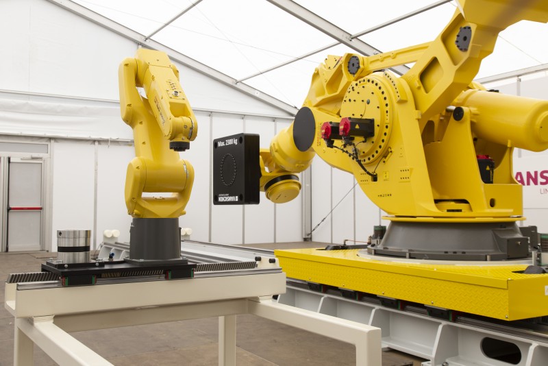 重型機(jī)器人運(yùn)動.jpg 重機(jī)器人運(yùn)動.jpg